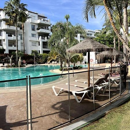 Costalita Beach Apartamento En 에스테포나 외부 사진