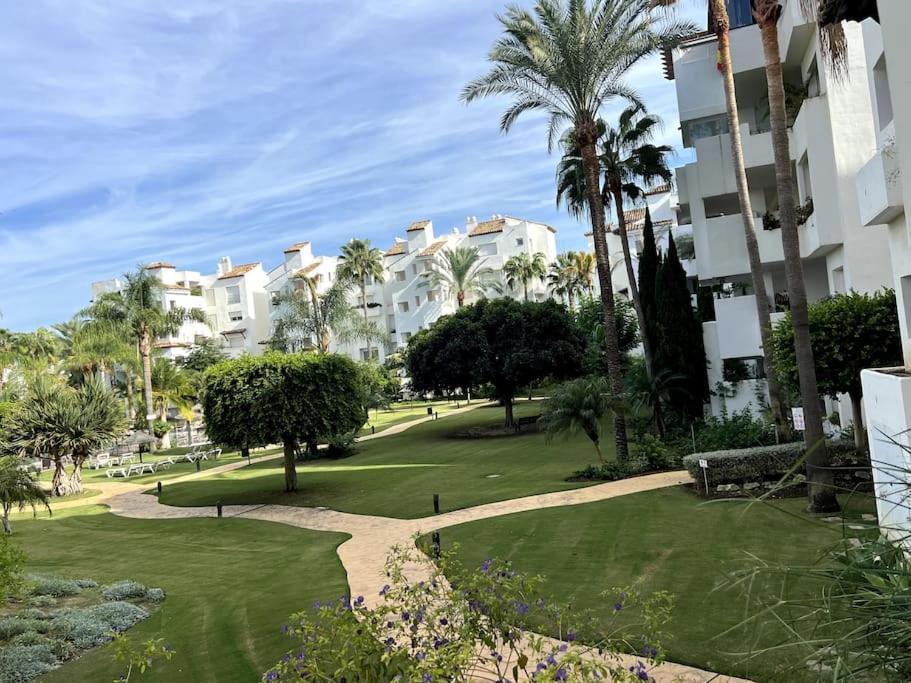 Costalita Beach Apartamento En 에스테포나 외부 사진