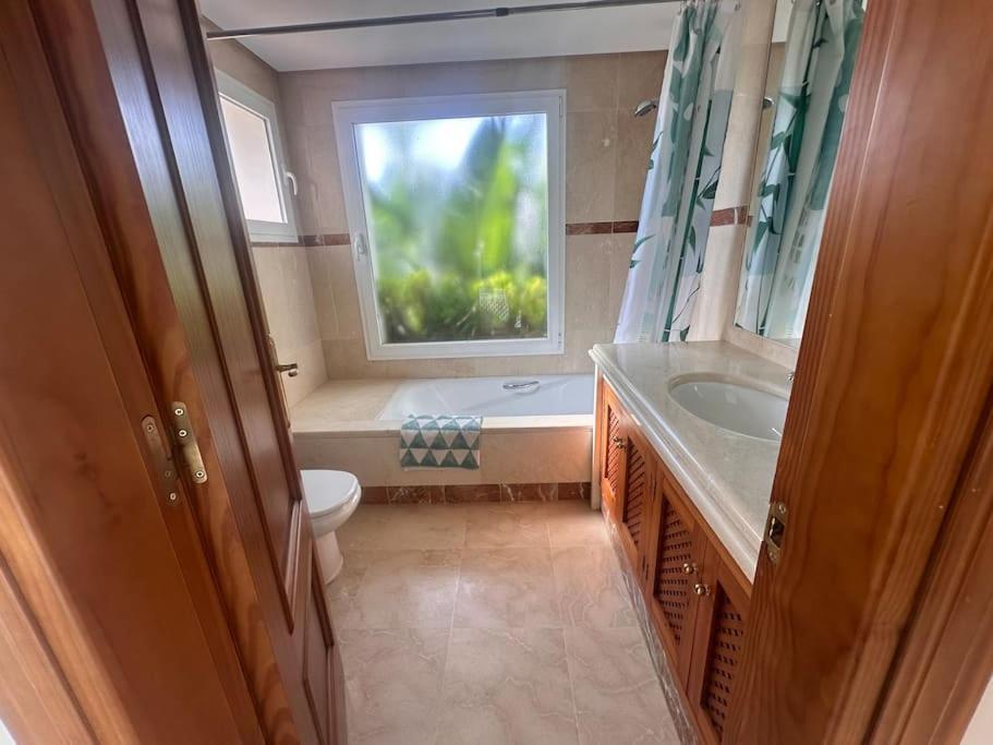 Costalita Beach Apartamento En 에스테포나 외부 사진